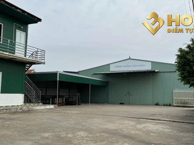 Cần tuyển nhân viên phụ gội đầu chưa biết được hướng dẫn có chỗ ăn ở 4319