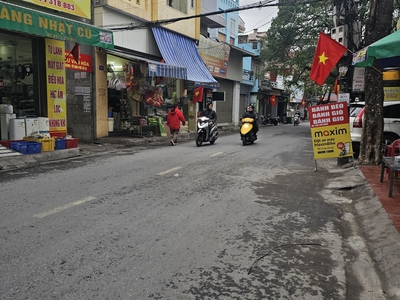 Bán mặt đường Chợ Hàng, ngang 6m 0