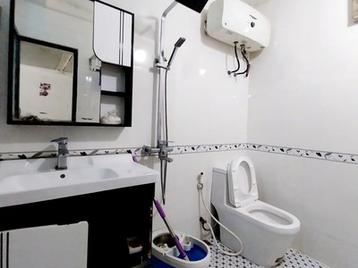 Chính Chủ Cho Thuê Nhà Ngõ Cầu Đất Lô Góc Mới Đẹp Giá Rẻ Về Ở Ngay: 2