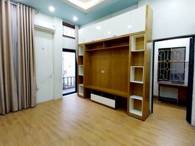 Chính Chủ Cho Thuê Nhà Ngõ Cầu Đất Lô Góc Mới Đẹp Giá Rẻ Về Ở Ngay: 5
