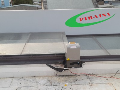 MOTOR lùa giếng trời 0