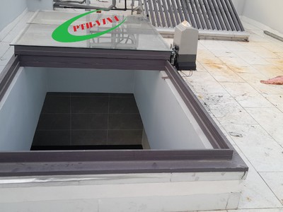 MOTOR lùa giếng trời 1