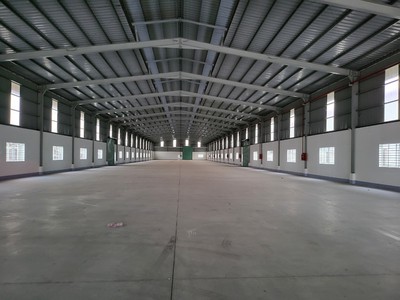 Cho thuê 3.800 m2 Kho xưởng mới ,Tân Uyên Bình dương đường lớn giá rẻ 4