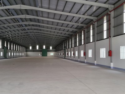 Cho thuê 3.800 m2 Kho xưởng mới ,Tân Uyên Bình dương đường lớn giá rẻ 5