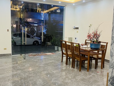 Chính chủ cho thuê 60m2 tầng 1 khu đô thị mkl, monbay, cạnh trường quốc tế uk hạ long 2