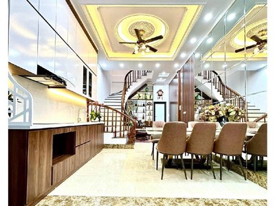 Cần tuyển nhân viên phụ gội đầu chưa biết được hướng dẫn có chỗ ăn ở 8363