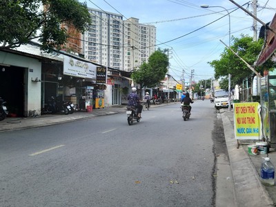 Cần tuyển nhân viên phụ gội đầu chưa biết được hướng dẫn có chỗ ăn ở 8804