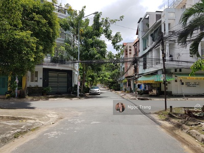 Cần tuyển nhân viên phụ gội đầu chưa biết được hướng dẫn có chỗ ăn ở 8826