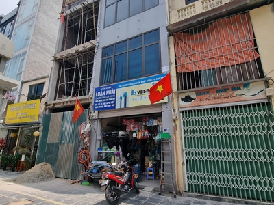 Cần tuyển nhân viên phụ gội đầu chưa biết được hướng dẫn có chỗ ăn ở 8411