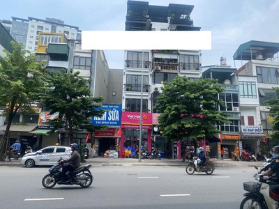 Cần tuyển nhân viên phụ gội đầu chưa biết được hướng dẫn có chỗ ăn ở 8429