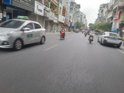 Cần tuyển nhân viên phụ gội đầu chưa biết được hướng dẫn có chỗ ăn ở 8420