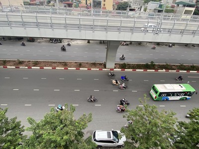 Cần tuyển nhân viên phụ gội đầu chưa biết được hướng dẫn có chỗ ăn ở 8432