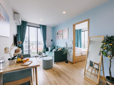 Cần tuyển nhân viên phụ gội đầu chưa biết được hướng dẫn có chỗ ăn ở 8471