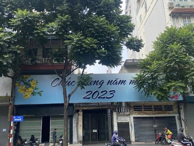 Cần tuyển nhân viên phụ gội đầu chưa biết được hướng dẫn có chỗ ăn ở 8483