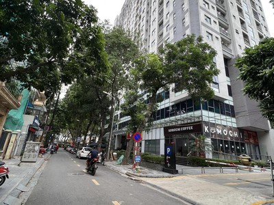 Cần tuyển nhân viên phụ gội đầu chưa biết được hướng dẫn có chỗ ăn ở 8639