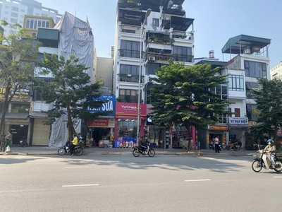 Cần tuyển nhân viên phụ gội đầu chưa biết được hướng dẫn có chỗ ăn ở 8412