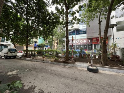 Cần tuyển nhân viên phụ gội đầu chưa biết được hướng dẫn có chỗ ăn ở 8638