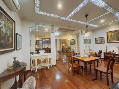 Cần tuyển nhân viên phụ gội đầu chưa biết được hướng dẫn có chỗ ăn ở 8670