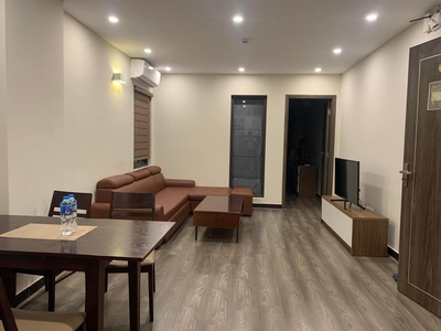 Cần tuyển nhân viên phụ gội đầu chưa biết được hướng dẫn có chỗ ăn ở 8393