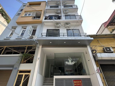 Cần tuyển nhân viên phụ gội đầu chưa biết được hướng dẫn có chỗ ăn ở 8644
