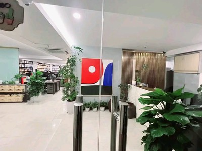 Cần tuyển nhân viên phụ gội đầu chưa biết được hướng dẫn có chỗ ăn ở 8579