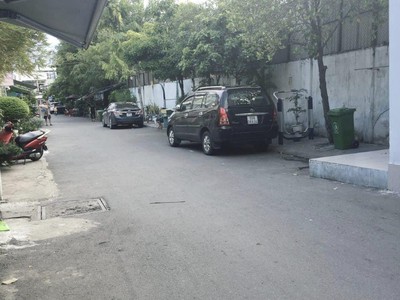 Cần tuyển nhân viên phụ gội đầu chưa biết được hướng dẫn có chỗ ăn ở 8754