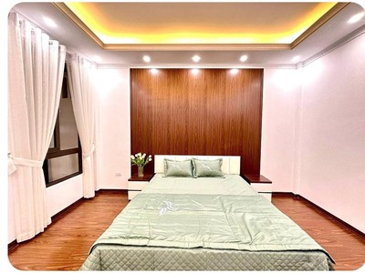 Cần tuyển nhân viên phụ gội đầu chưa biết được hướng dẫn có chỗ ăn ở 8369