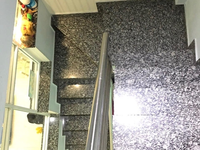 Cần tuyển nhân viên phụ gội đầu chưa biết được hướng dẫn có chỗ ăn ở 8790