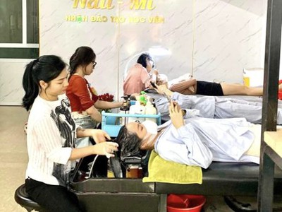 Cần sang nhượng lại tiệm nail   mi 3