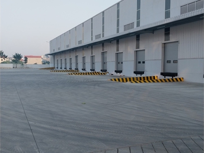 Cần tuyển nhân viên phụ gội đầu chưa biết được hướng dẫn có chỗ ăn ở 8828