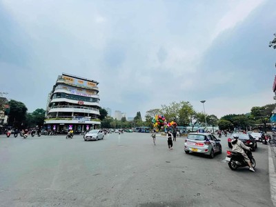 Cần tuyển nhân viên phụ gội đầu chưa biết được hướng dẫn có chỗ ăn ở 8611