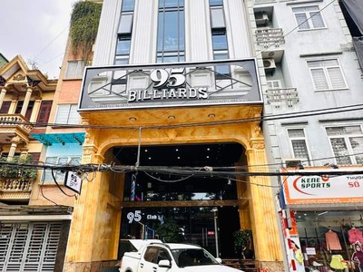 Cần tuyển nhân viên phụ gội đầu chưa biết được hướng dẫn có chỗ ăn ở 8521