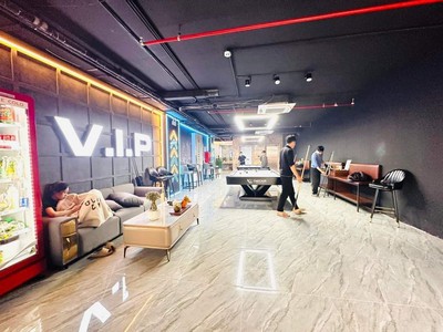 Cần tuyển nhân viên phụ gội đầu chưa biết được hướng dẫn có chỗ ăn ở 8571