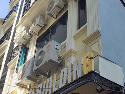 Cần tuyển nhân viên phụ gội đầu chưa biết được hướng dẫn có chỗ ăn ở 8563