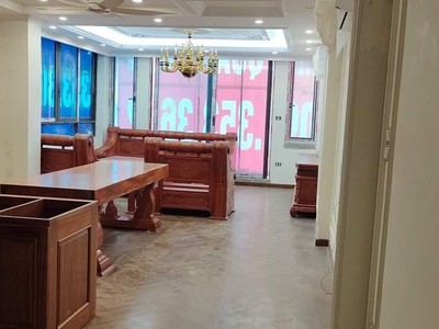 Cần tuyển nhân viên phụ gội đầu chưa biết được hướng dẫn có chỗ ăn ở 8565