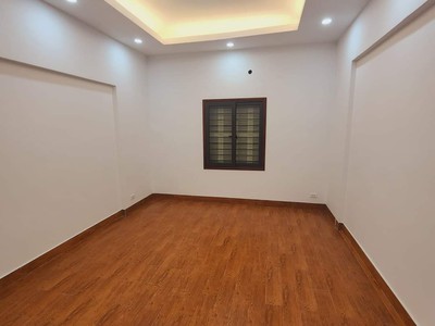 Cần tuyển nhân viên phụ gội đầu chưa biết được hướng dẫn có chỗ ăn ở 8537