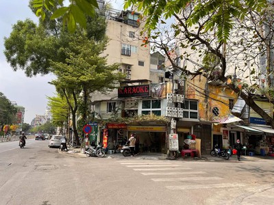 Cần tuyển nhân viên phụ gội đầu chưa biết được hướng dẫn có chỗ ăn ở 8509