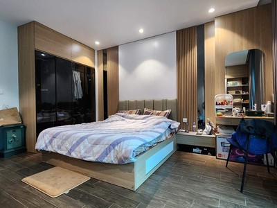 Cần tuyển nhân viên phụ gội đầu chưa biết được hướng dẫn có chỗ ăn ở 8526