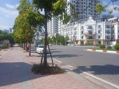 Cần tuyển nhân viên phụ gội đầu chưa biết được hướng dẫn có chỗ ăn ở 8489