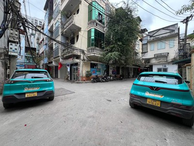Cần tuyển nhân viên phụ gội đầu chưa biết được hướng dẫn có chỗ ăn ở 8544