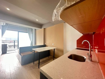 Cần tuyển nhân viên phụ gội đầu chưa biết được hướng dẫn có chỗ ăn ở 8553