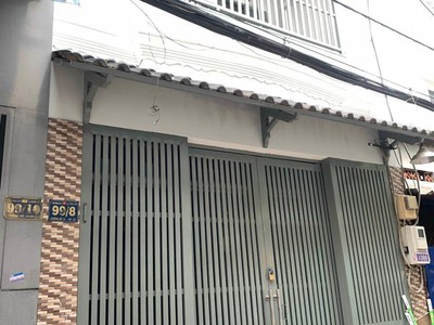 Cần tuyển nhân viên phụ gội đầu chưa biết được hướng dẫn có chỗ ăn ở 8746