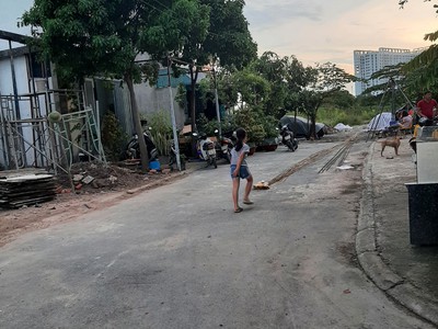 Đất đường 12m, vuông đẹp, chủ đang cần tiền bán gấp giá ngộp 2