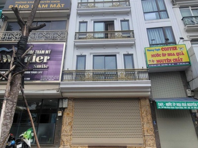Nhà mặt phố Nguyễn Khang - Diện tích 40m2 x 6 tầng thông mặt tiền 4.5m 0