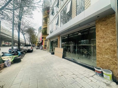 Bán nhà mới xây mặt đường phạm văn đồng, gần công viên hoà bình. 1