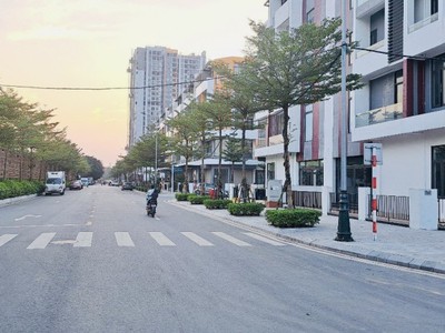Bán gấp nhà đức giang, view trường, ô tô tránh, kinh doanh, 82m2 x 2t, mt4.5m, nhỉnh 11tỷ 4