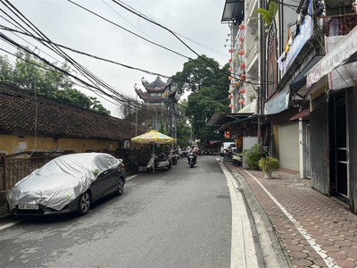 Cần tuyển nhân viên phụ gội đầu chưa biết được hướng dẫn có chỗ ăn ở 10502