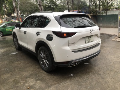 Mazda cx5 bản luxury màu trắng sản xuất 2020 chạy 48000km, 2