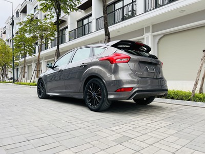 Focus1.5 Ecoboost 2016 Xe gia đình giá tốt 2