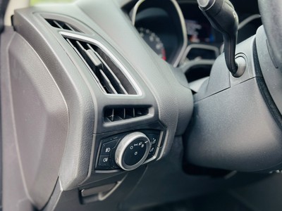 Focus1.5 Ecoboost 2016 Xe gia đình giá tốt 6